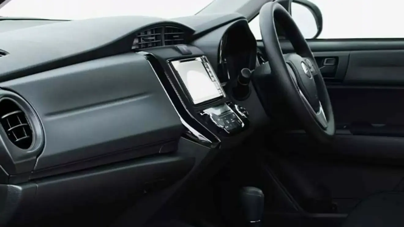 interior do Mitsuoka Ryugi Final Edition