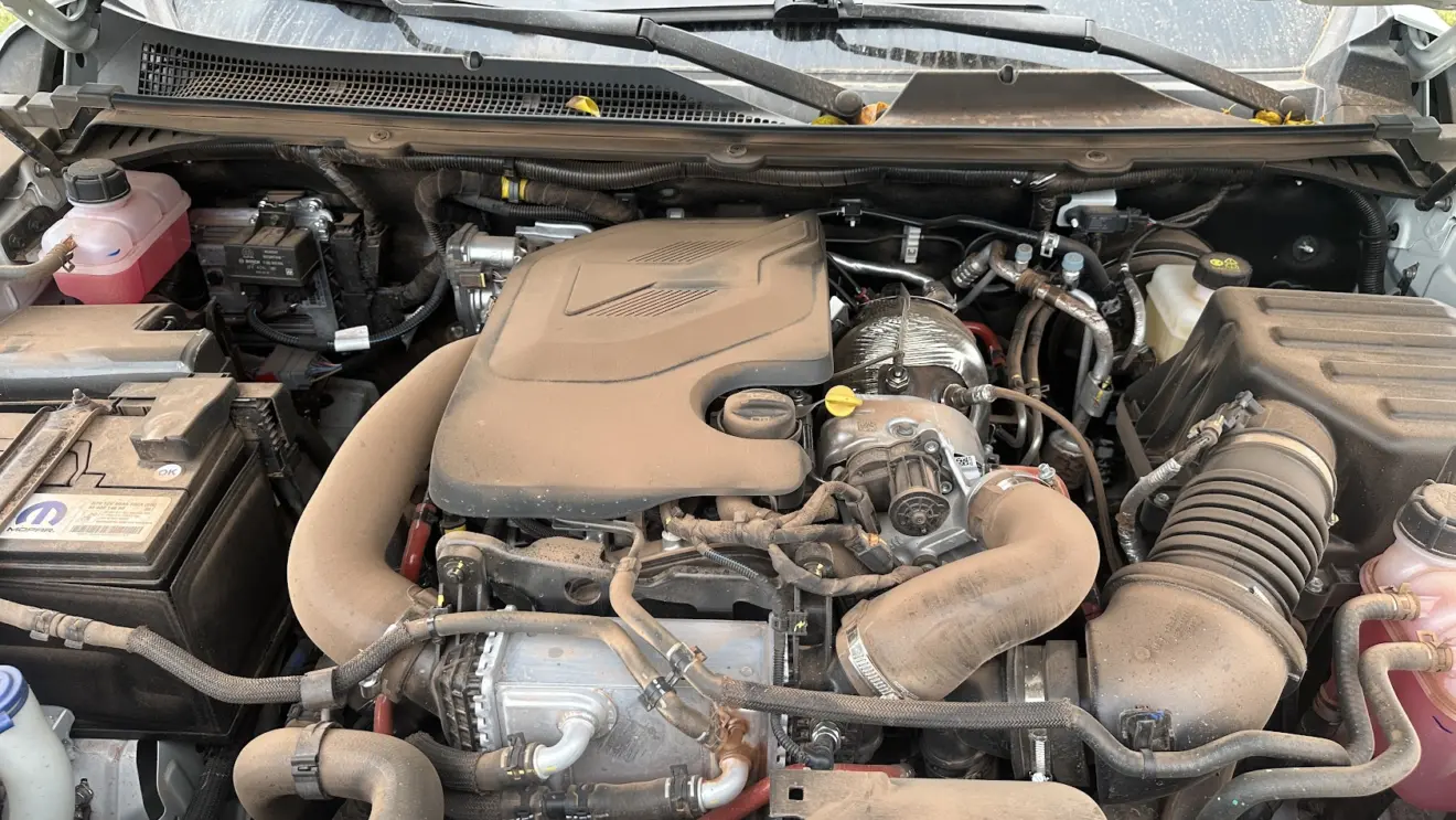 Motor 2.2 turbodiesel da caminhonete Ram Dakota 