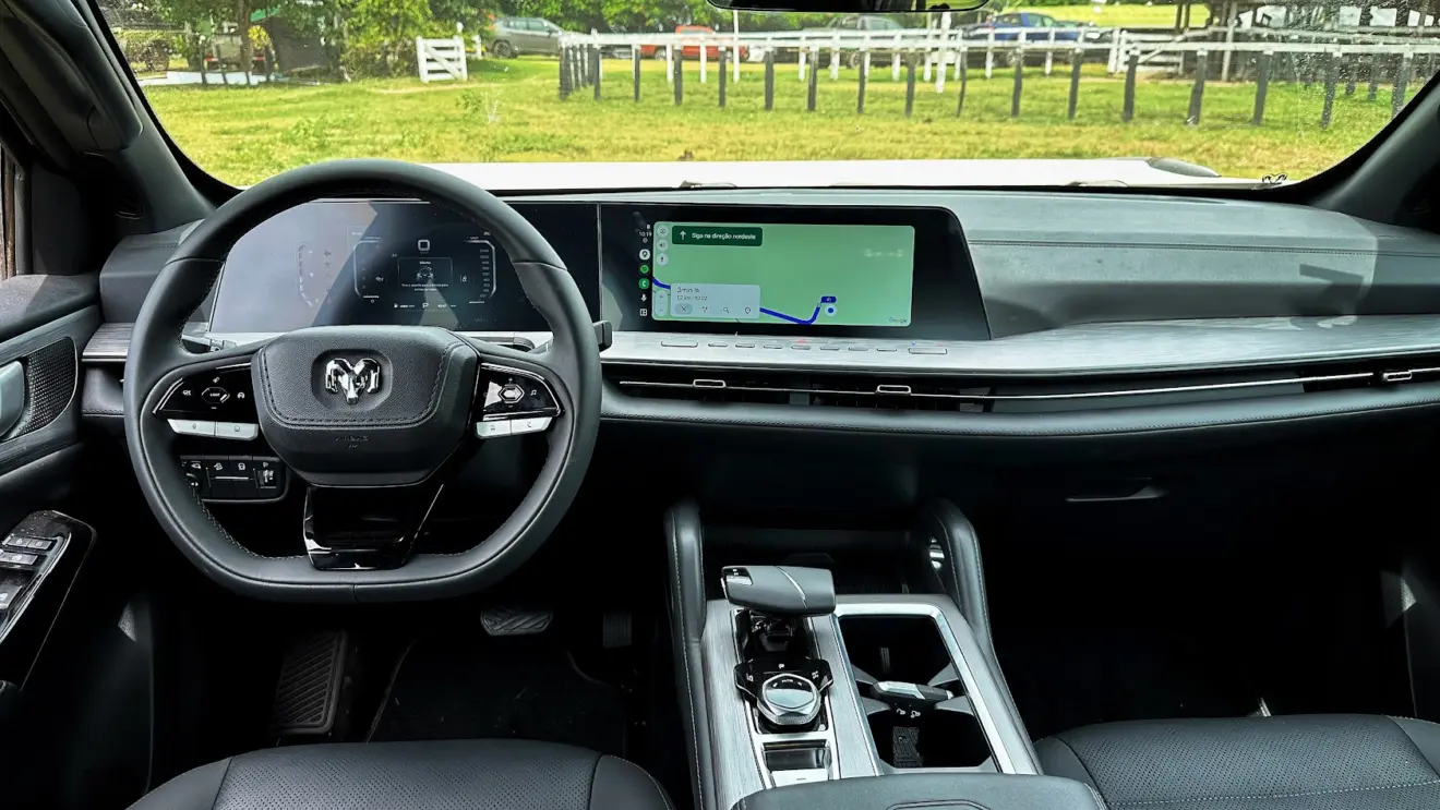 Painel da caminhonete Ram Dakota Warlock 