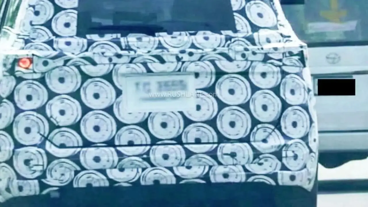 Toyota SW4 flagra 2027