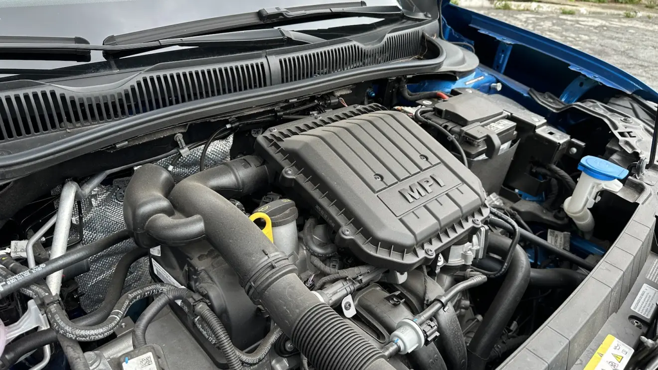 Motor EA211 do Volkswagen Tera MPI visto lateralmente