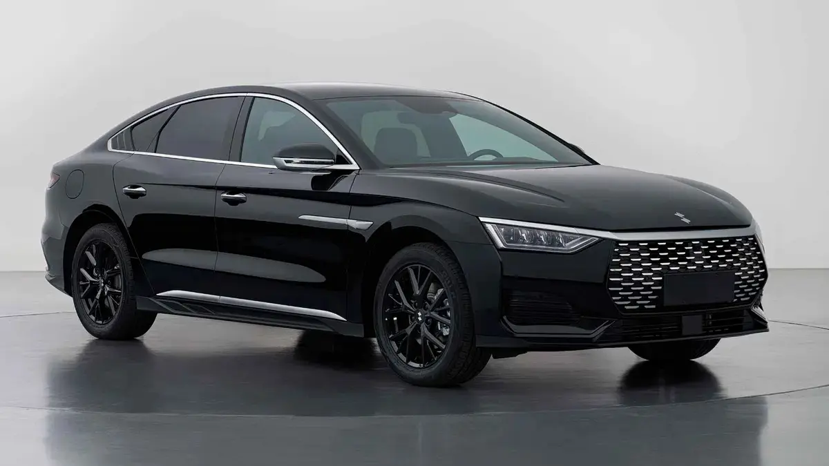 Link e9 preto de frente byd de uber