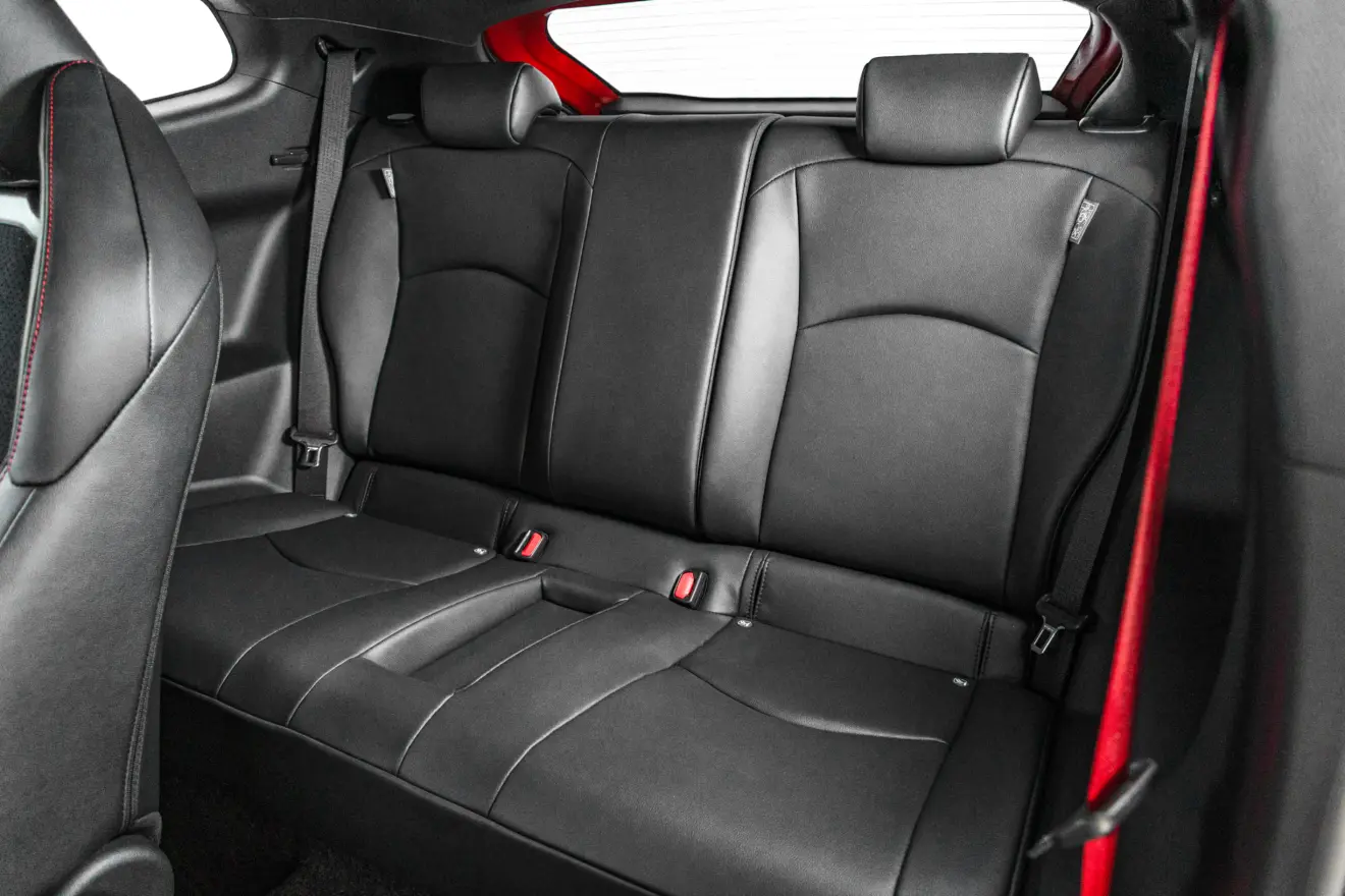 parte de trás da cabine do Toyota GR Yaris