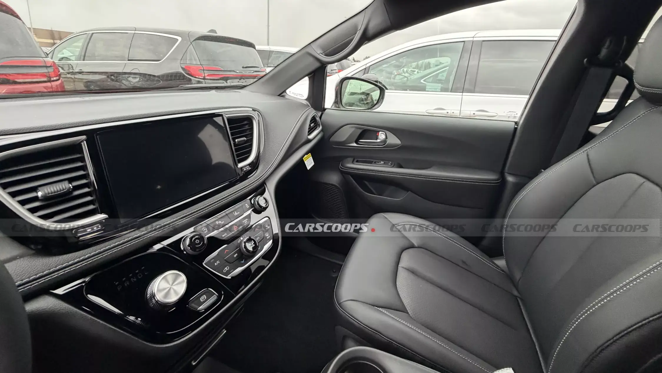 Chrysler Pacifica 2027 