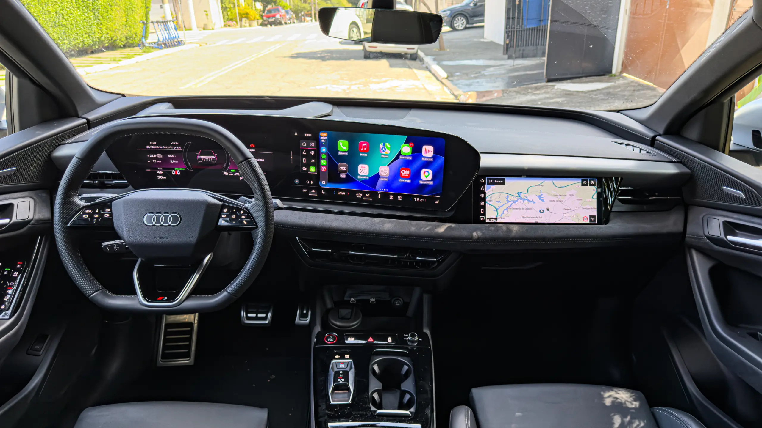 Audi SQ6 e-tron interior para avaliação