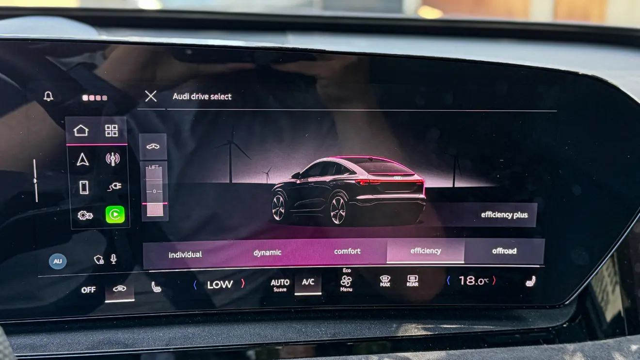 Audi SQ6 e-tron interior para avaliação