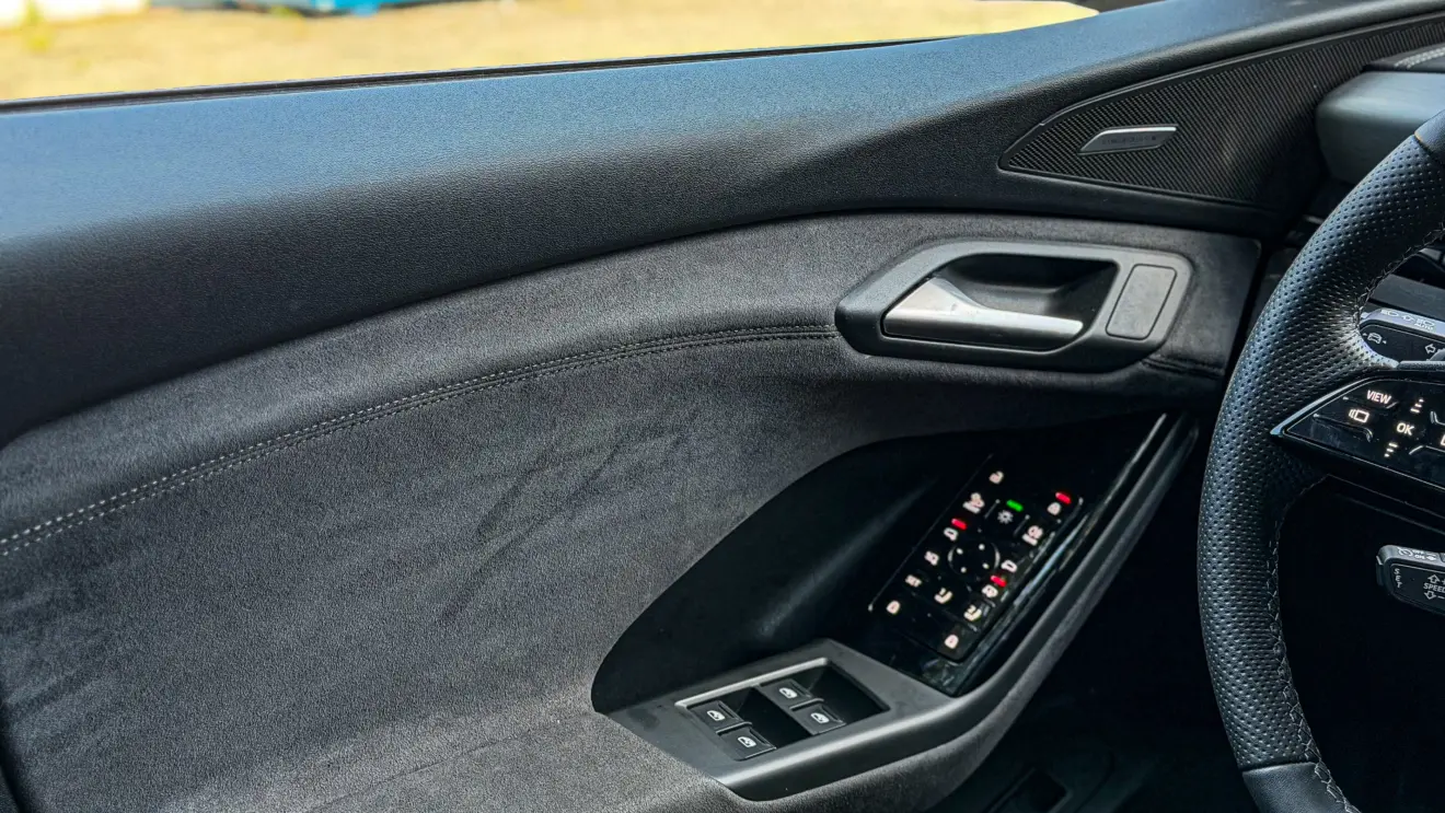 Audi SQ6 e-tron interior para avaliação