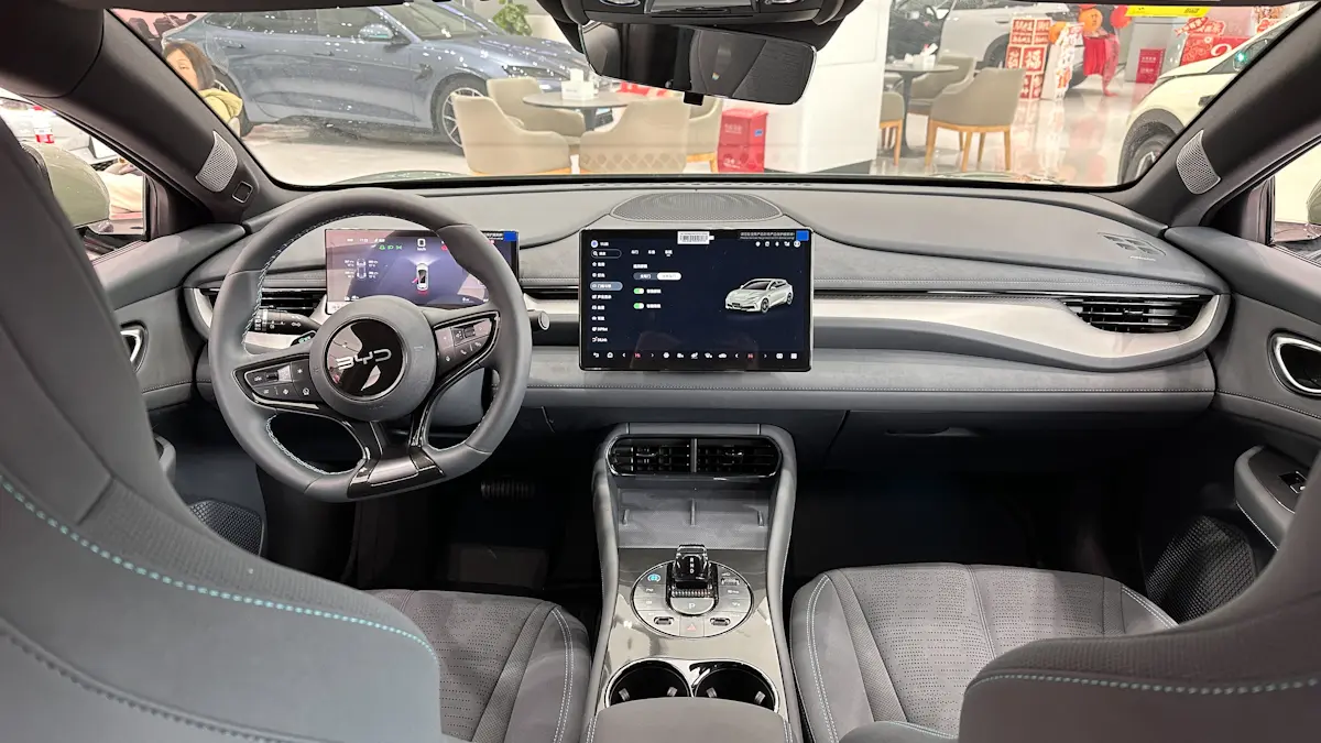 interior byd seal 06 gt hatch