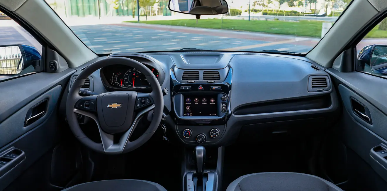 Chevrolet Cobalt [divulgação] interior