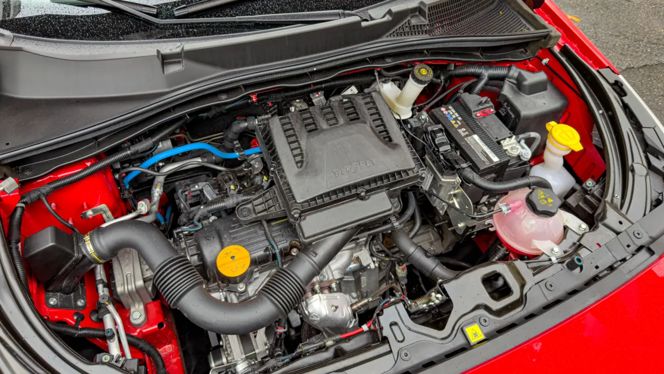 Motor do Fiat Pulse 1.3 Drive na cor Vermelho Monte Carlo