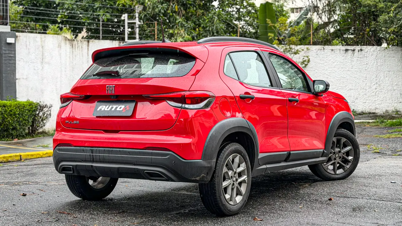 Fiat Pulse 1.3 Drive na cor Vermelho Monte Carlo