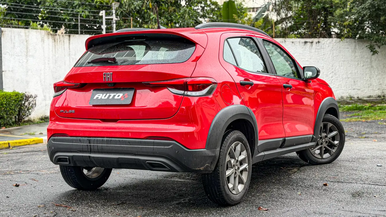 Fiat Pulse 1.3 Drive na cor Vermelho Monte Carlo
