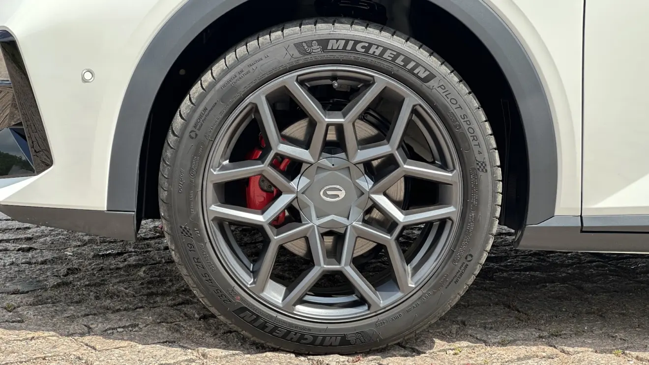 Roda de 19 polegadas do GAC GS3 Elite 