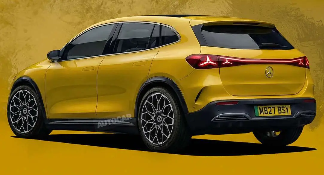 Novo Mercedes-Benz Classe A amarelo parado de traseira com fundo amarelo