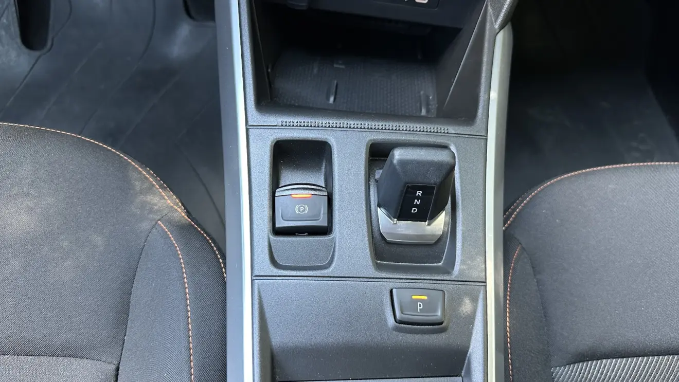 Console central do Renault Kardian Techno 