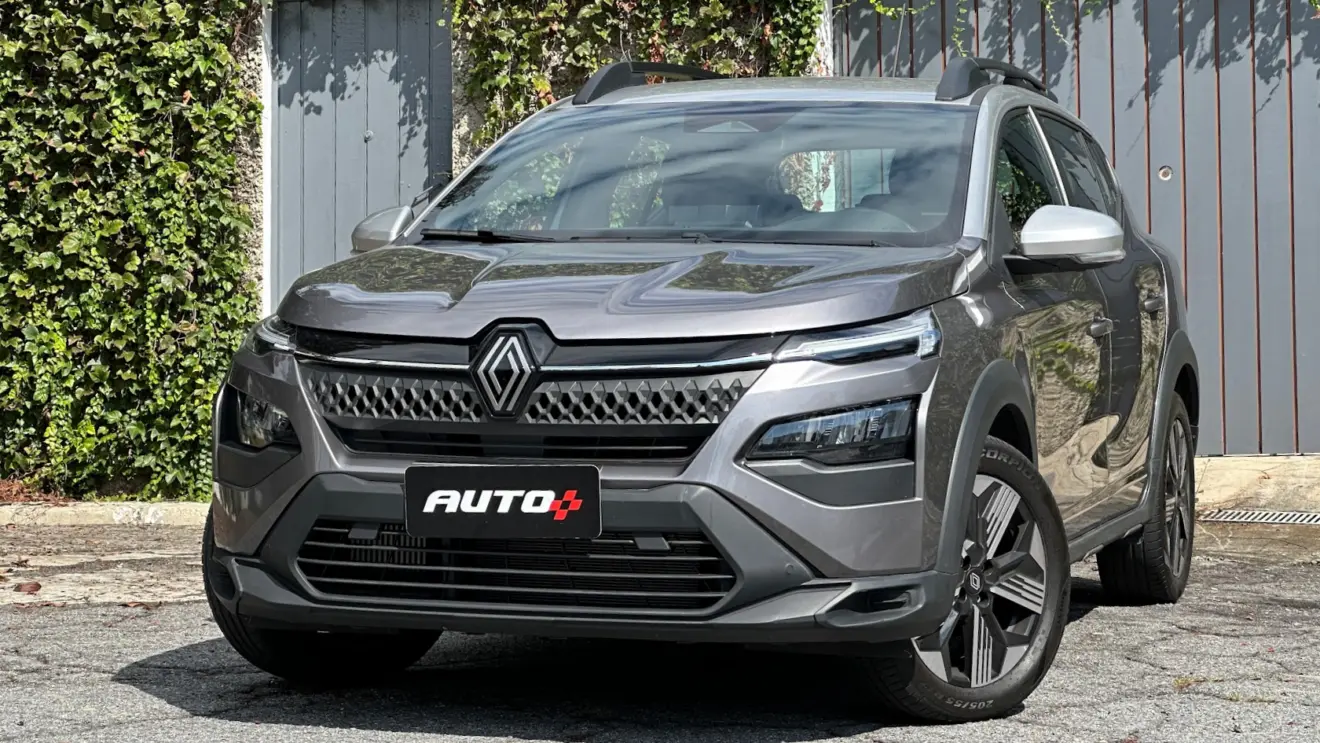 Renault Kardian Tecnho cinza com teto cinza claro é outro carro ignorado pelo público brasileiro 
