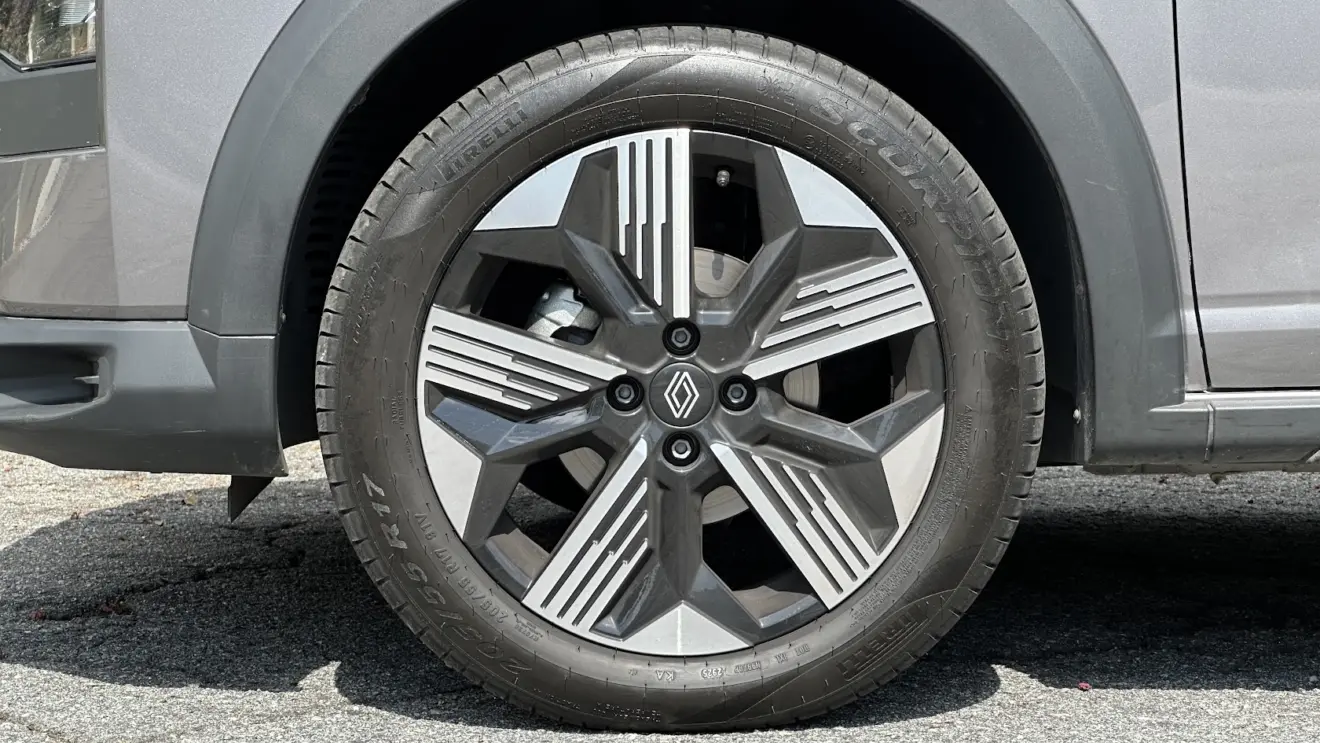 Rodas de 17 polegadas do Renault Kardian Techno