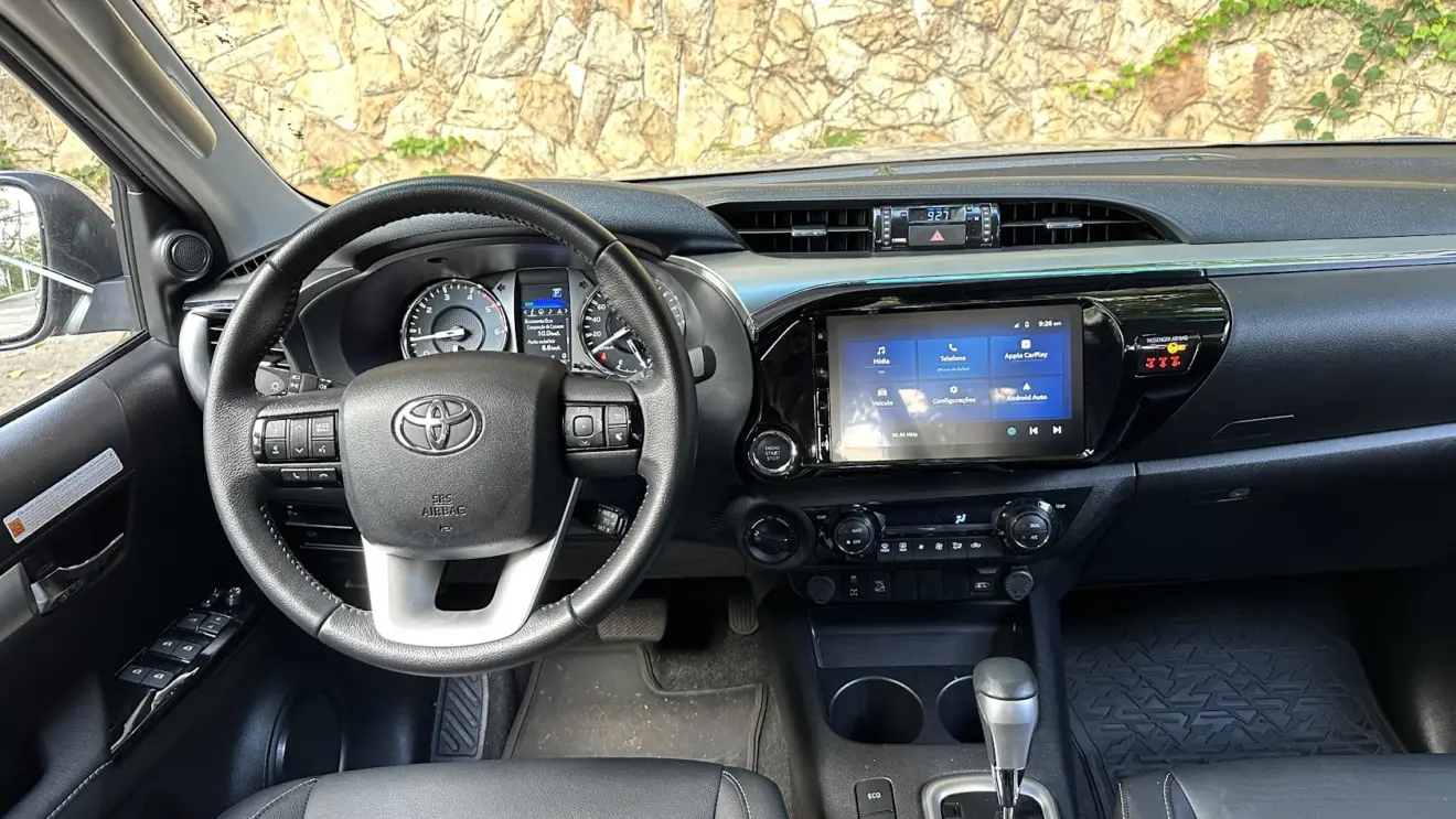 Painel da Toyota Hilux SRV AT