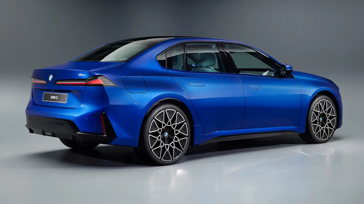 BMW i3 M50 xDrive 2027 [divulgação]