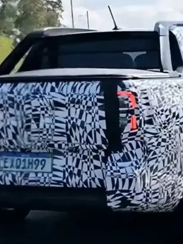 Flagra Volkswagen Tukan de traseira na estrada