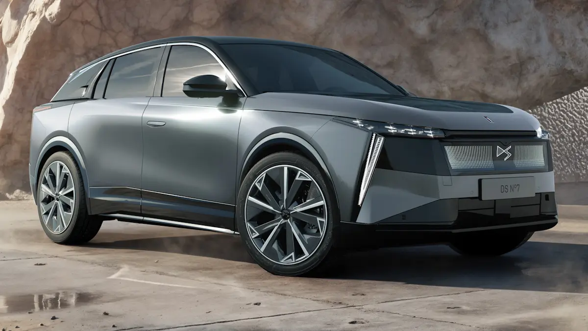 DS N°7 cinza de frente