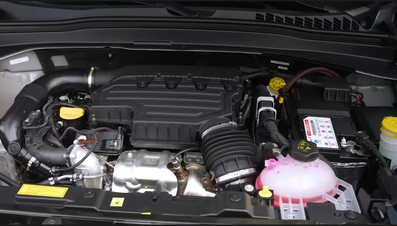 motor do Jeep Renegade Sahara MHEV 2027