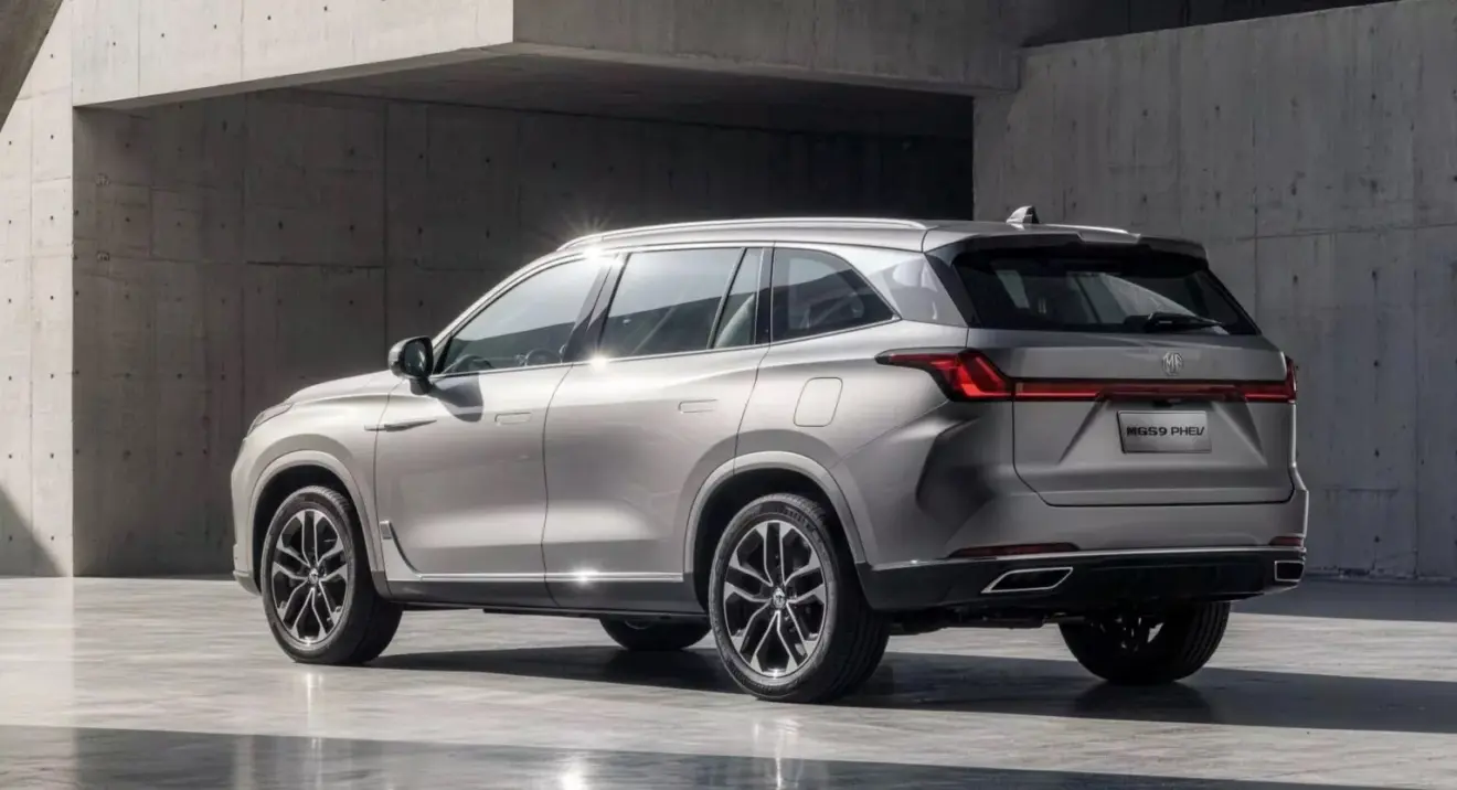 MG S9 2026 cinza visto de trás
