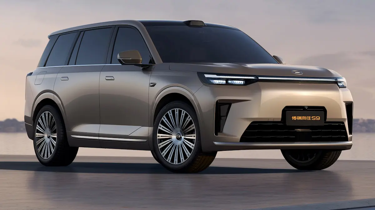 GAC S9 dourado de frente