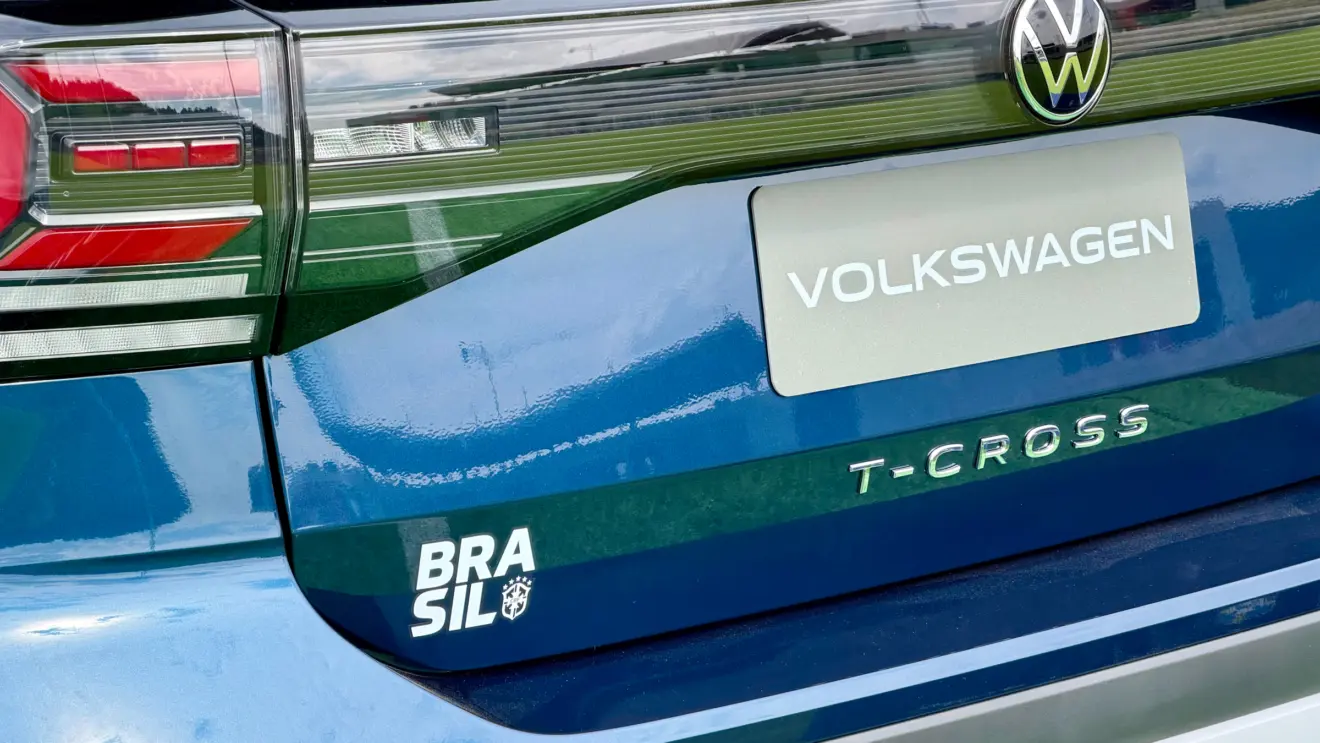 adesivo traseira t-cross seleção