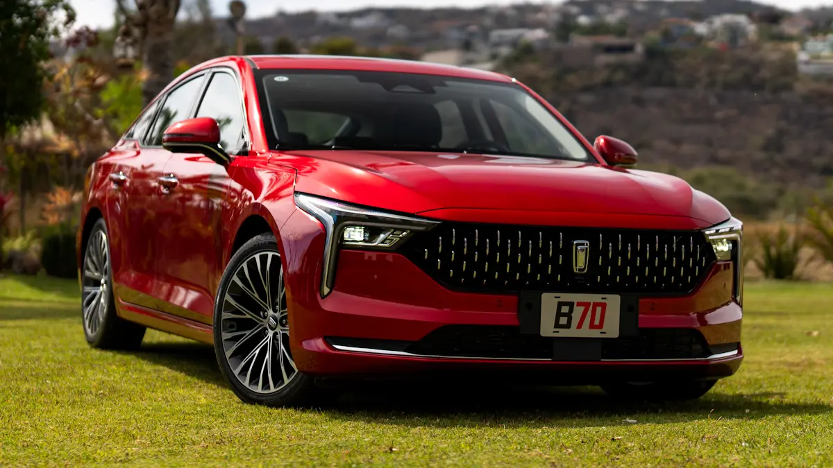 Bestune B70 vermelho de frente