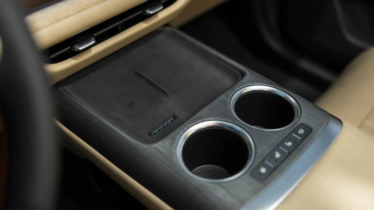 Changan CS75 interior