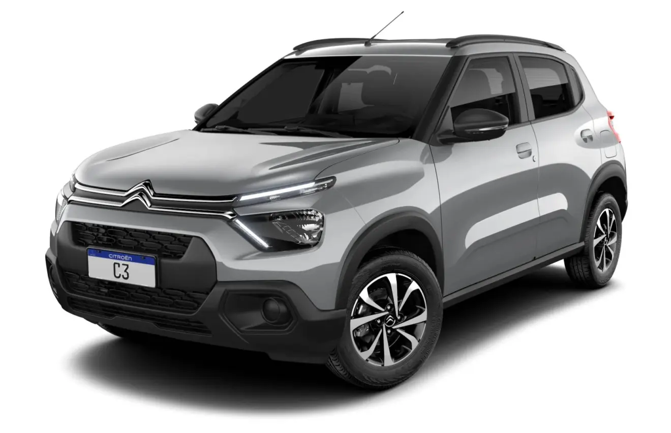 Citroën C3 Feel Plus 2026 prata parado de frente com fundo neutro