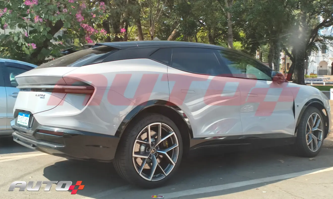 Lotus Eletre [Auto+ / Marcelo Alixandre]