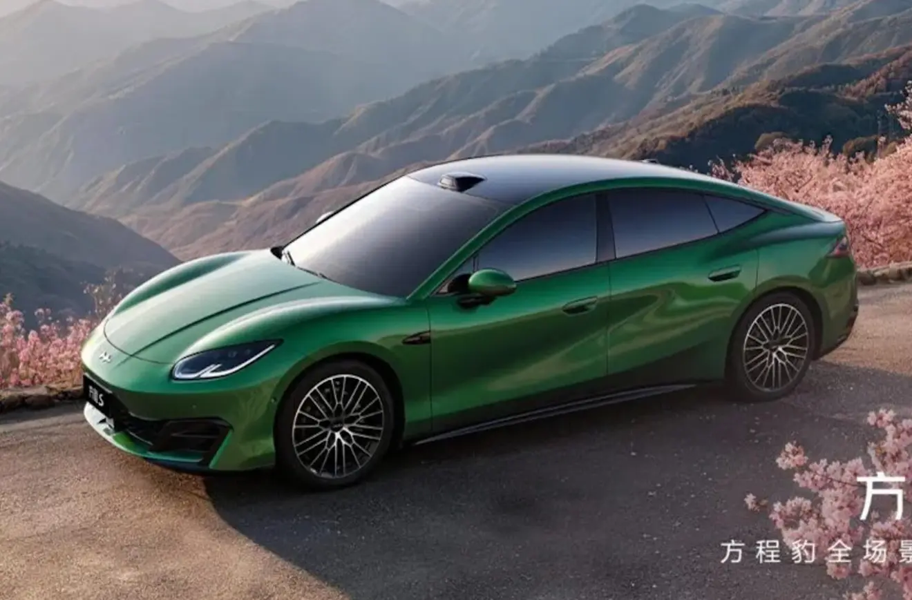 BYD Fang Cheng Bao Fórmula S verde visto de cima