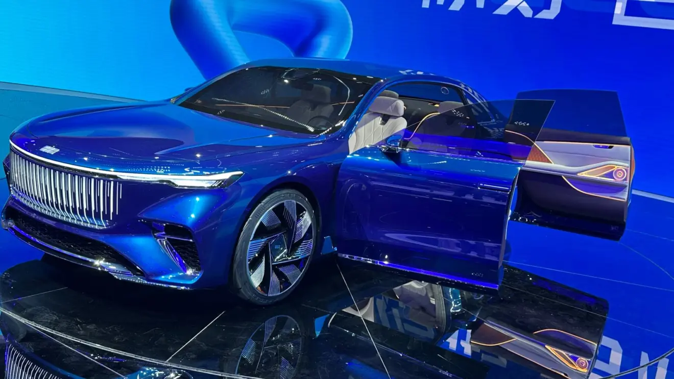 Geely Galaxy Light [Auto+ / Rafael Pocci Dea]