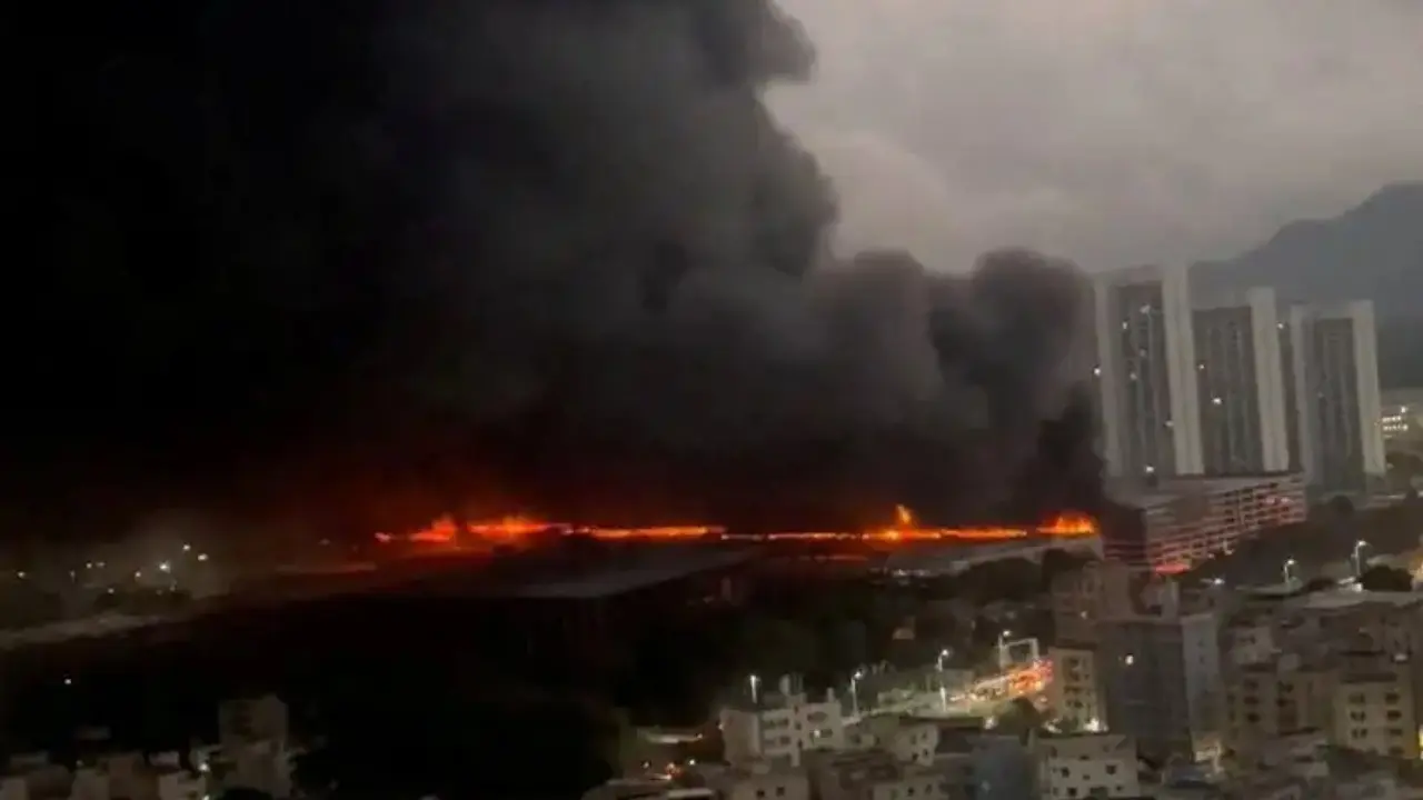 incêndio estacionamento da BYD em Shenzhen, na China