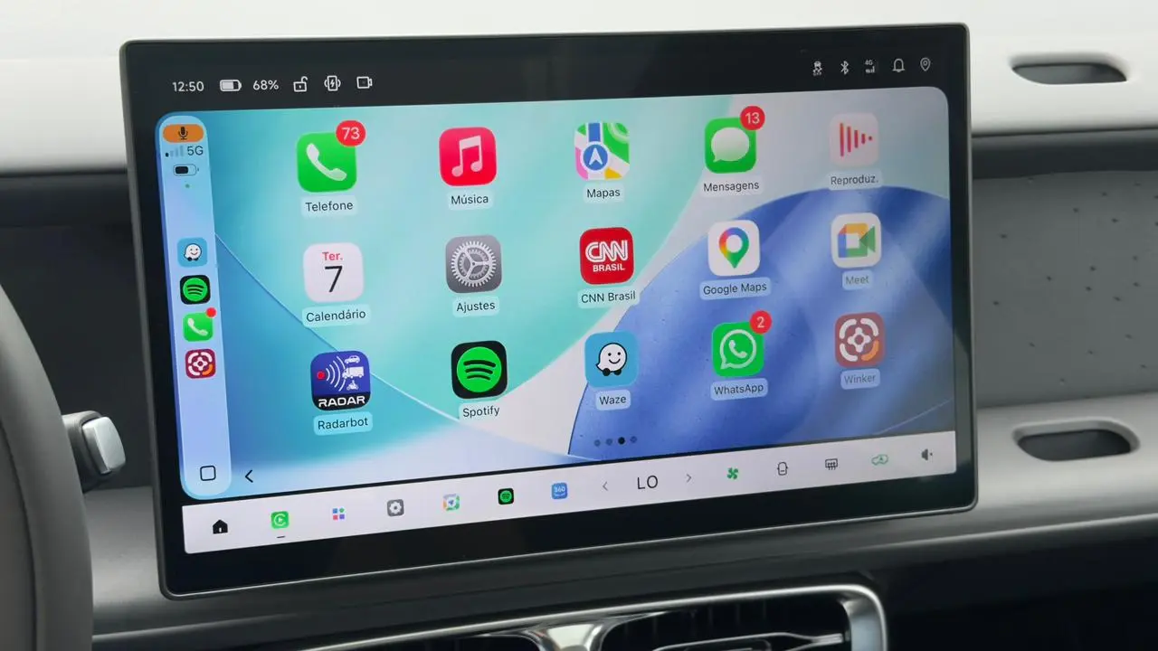 Leapmotor B10 interior para avaliação e impressão