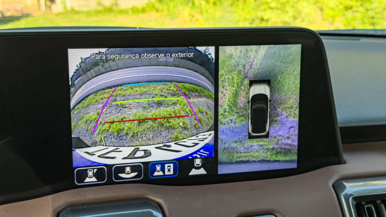 Suzuki e Vitara 4x4 interior