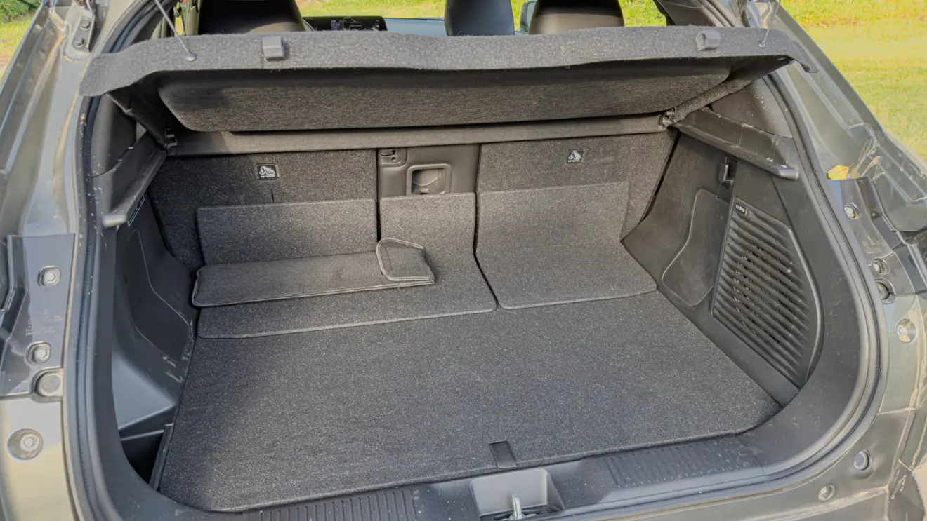 Suzuki e Vitara 4x4 porta-malas