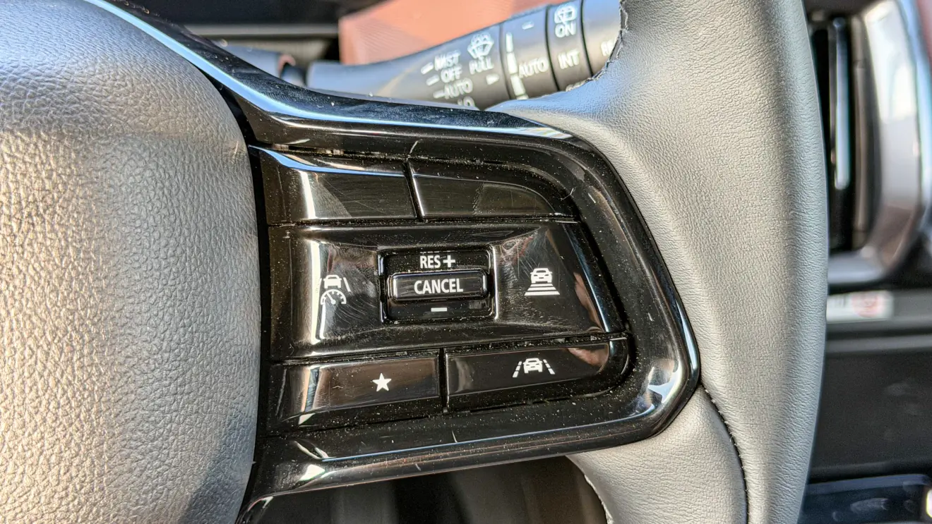 Suzuki e Vitara 4x4 interior