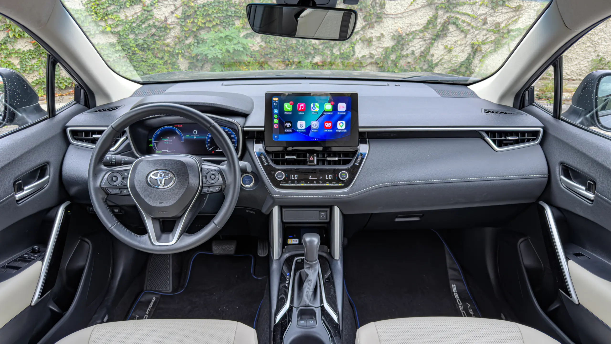 Toyota Corolla Cross XRX Hybrid interior