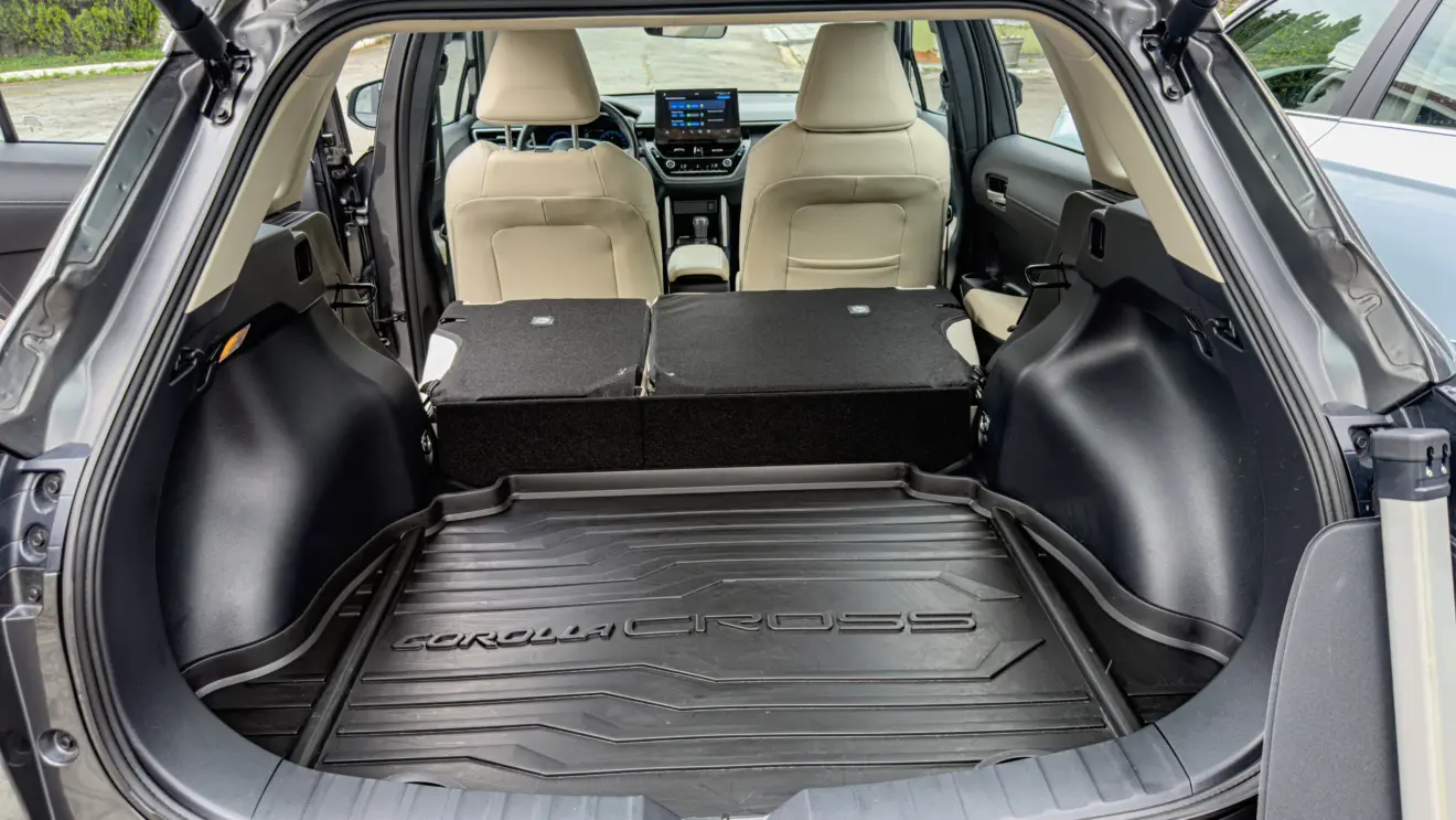 Toyota Corolla Cross XRX Hybrid porta-malas