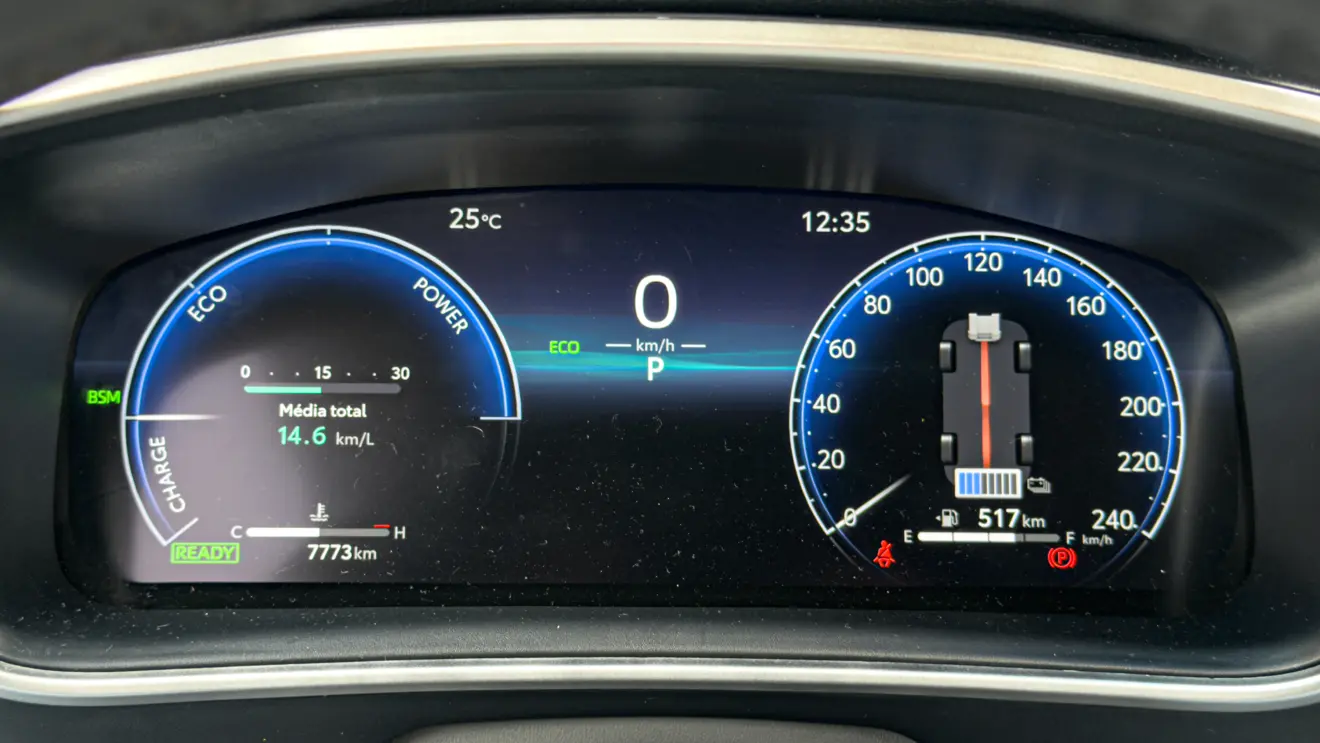 Toyota Corolla Cross XRX Hybrid interior