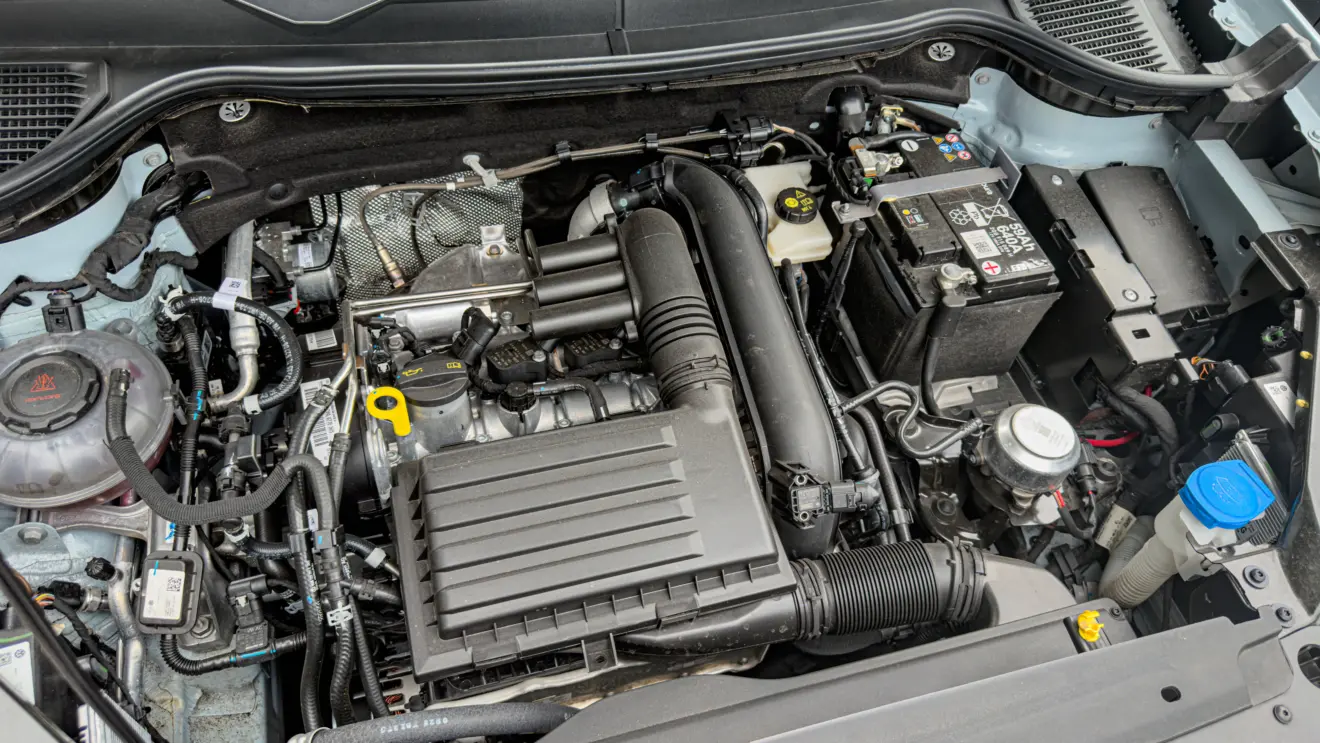 Volkswagen Taos Highline motor 1,4 TSI estático