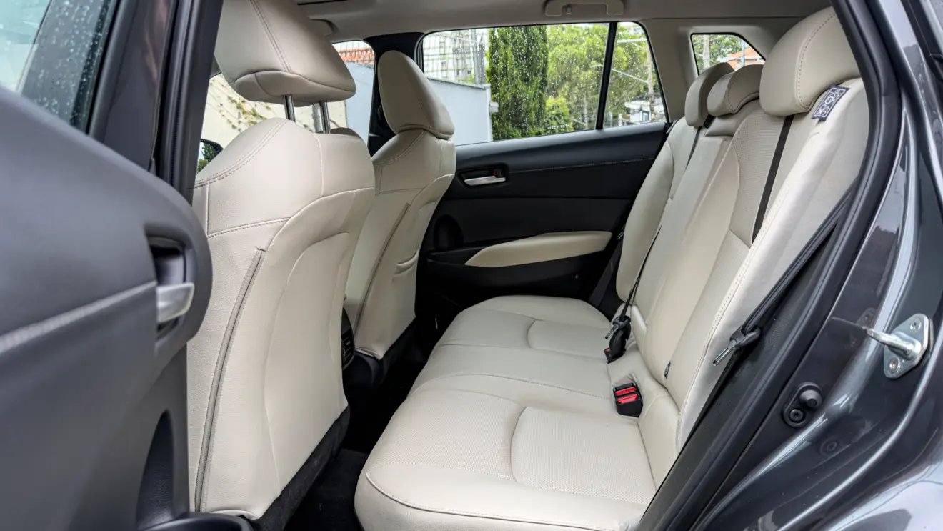 Toyota Corolla Cross XRX Hybrid interior