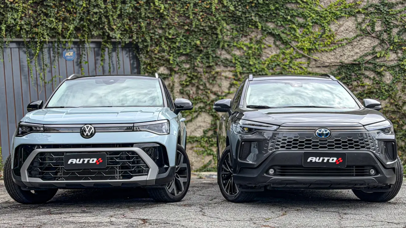 Toyota Corolla Cross XRX Hybrid vs Volkswagen Taos Highline estáticos