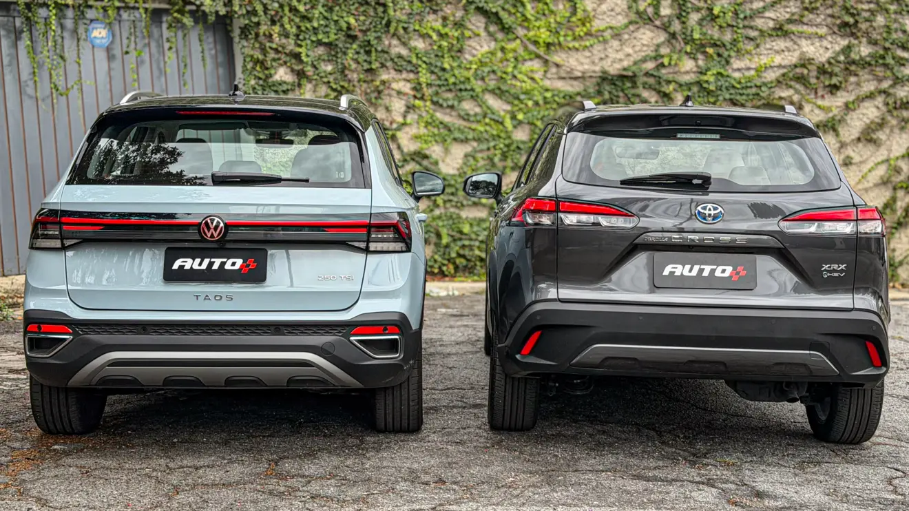 Toyota Corolla Cross XRX Hybrid vs Volkswagen Taos Highline estáticos