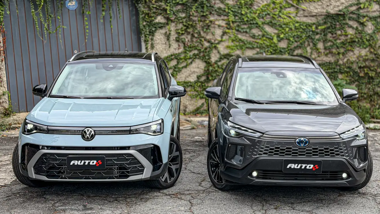 Toyota Corolla Cross XRX Hybrid vs Volkswagen Taos Highline estáticos