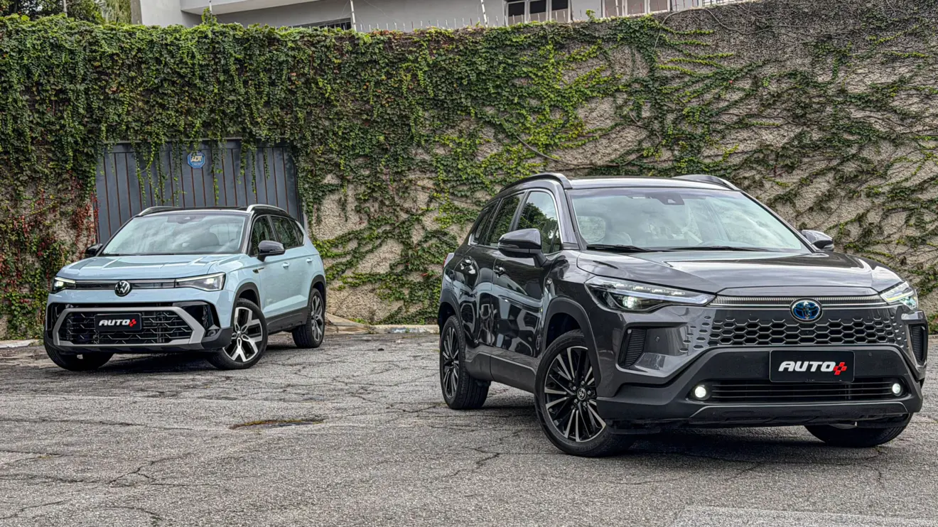 Toyota Corolla Cross XRX Hybrid vs Volkswagen Taos Highline estáticos
