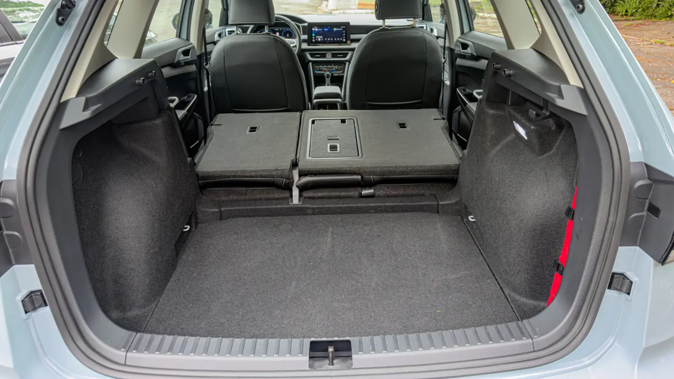 Volkswagen Taos Highline, interior para avaliação